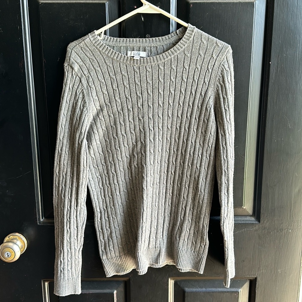 Small gray Croft and barrow knitted sweater. Size small. Gently used.